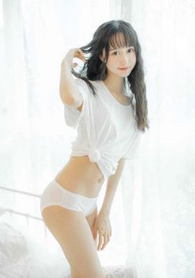 撕掉她的衣服吮的双乳游戏